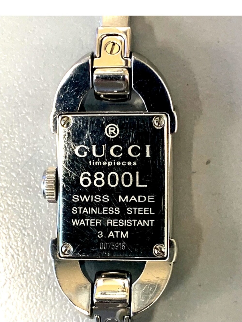 Gucci 6800L Bangle Watch: - Picture 5 of 10